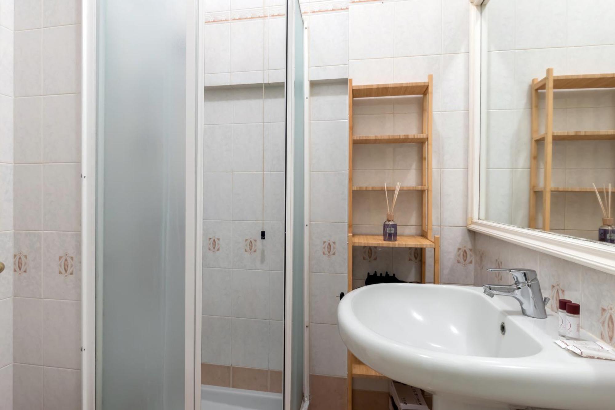 Apartament Sanzio City Escape - 15Min From Duomo Mediolan Zewnętrze zdjęcie